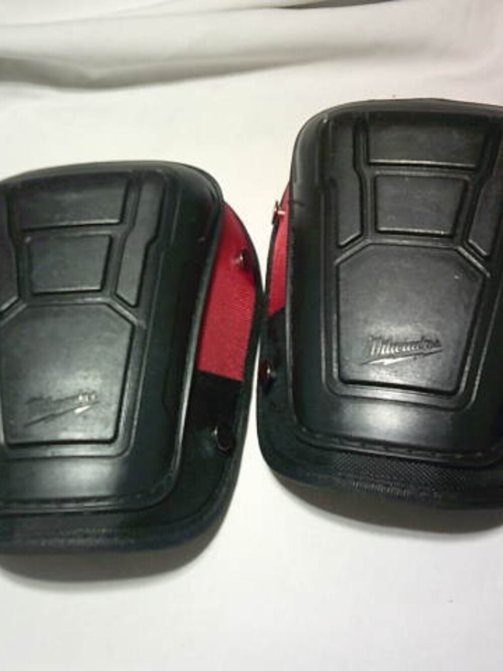 MILWAUKEE PERFORMANCE HARD SHELL KNEE PADS ADJUSTABLE UNISEX EXCELLENT 👩👨